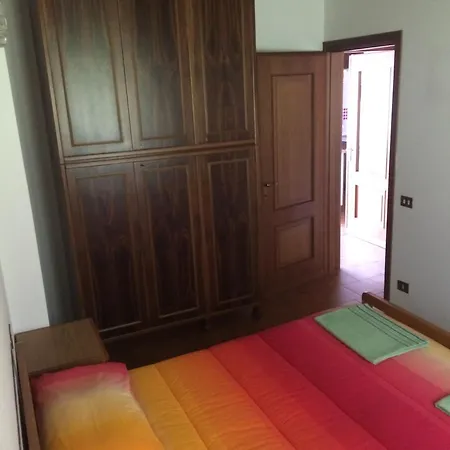 The Silence Daire Lezzeno